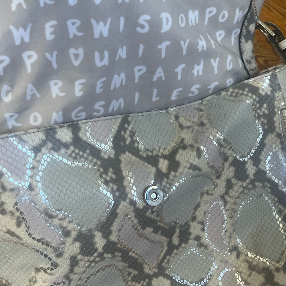 Aimee Kesteberg Bali Double Entry Handbag - Picture 9 of 14